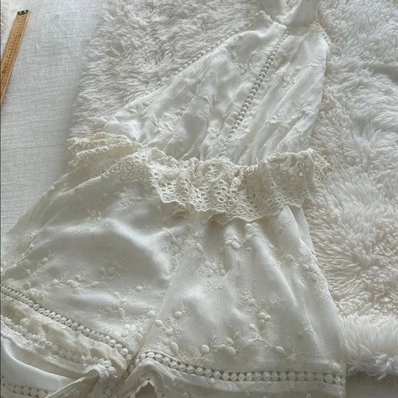 Zimmermann Ivory silk Lace Playsuit US6-8 backless design halter top neck *Flaws - Picture 14 of 16